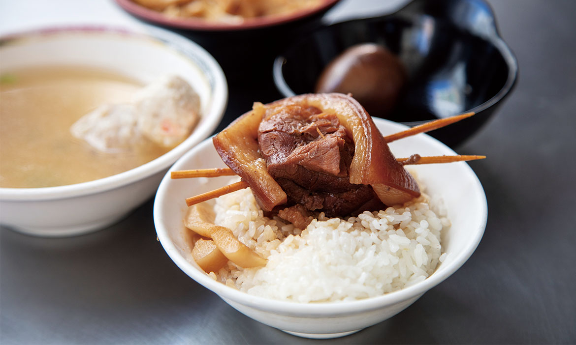 彰化阿泉爌肉飯第三代謝泊宏 以爌肉精神打掉重練，用時間為老店燉入新思維