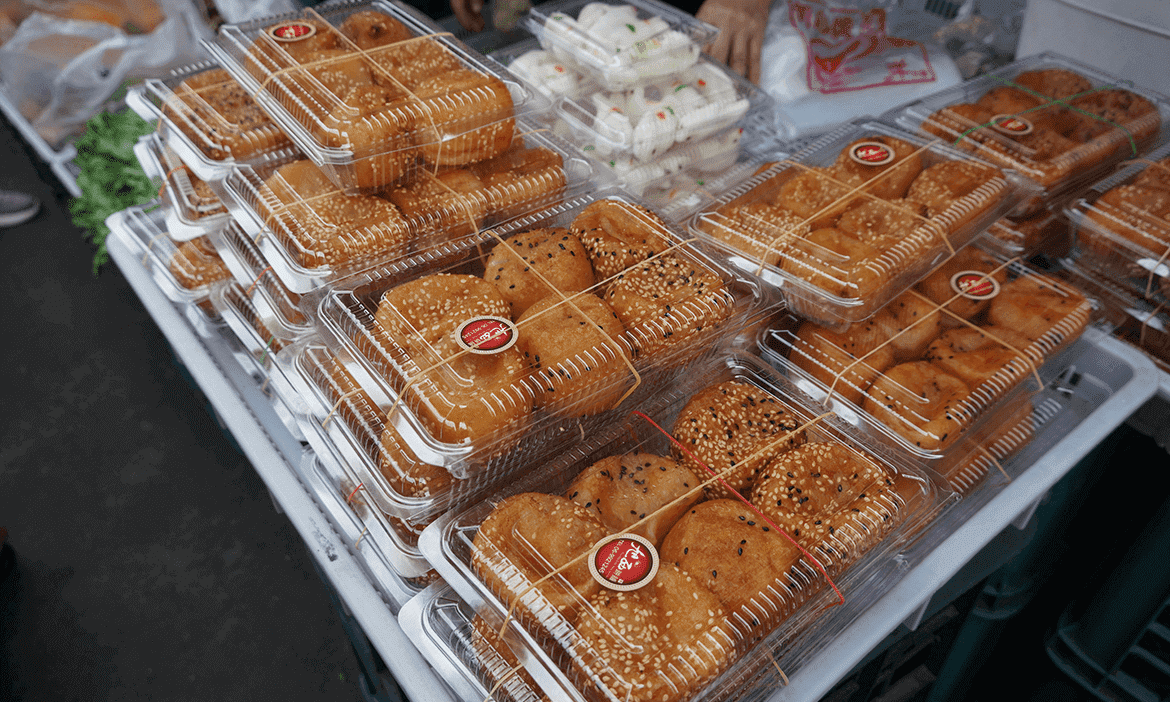 澎湖古城小吃巡禮｜從炸棗、鹹餅到手工麵線，品味超過400年的經典滋味
