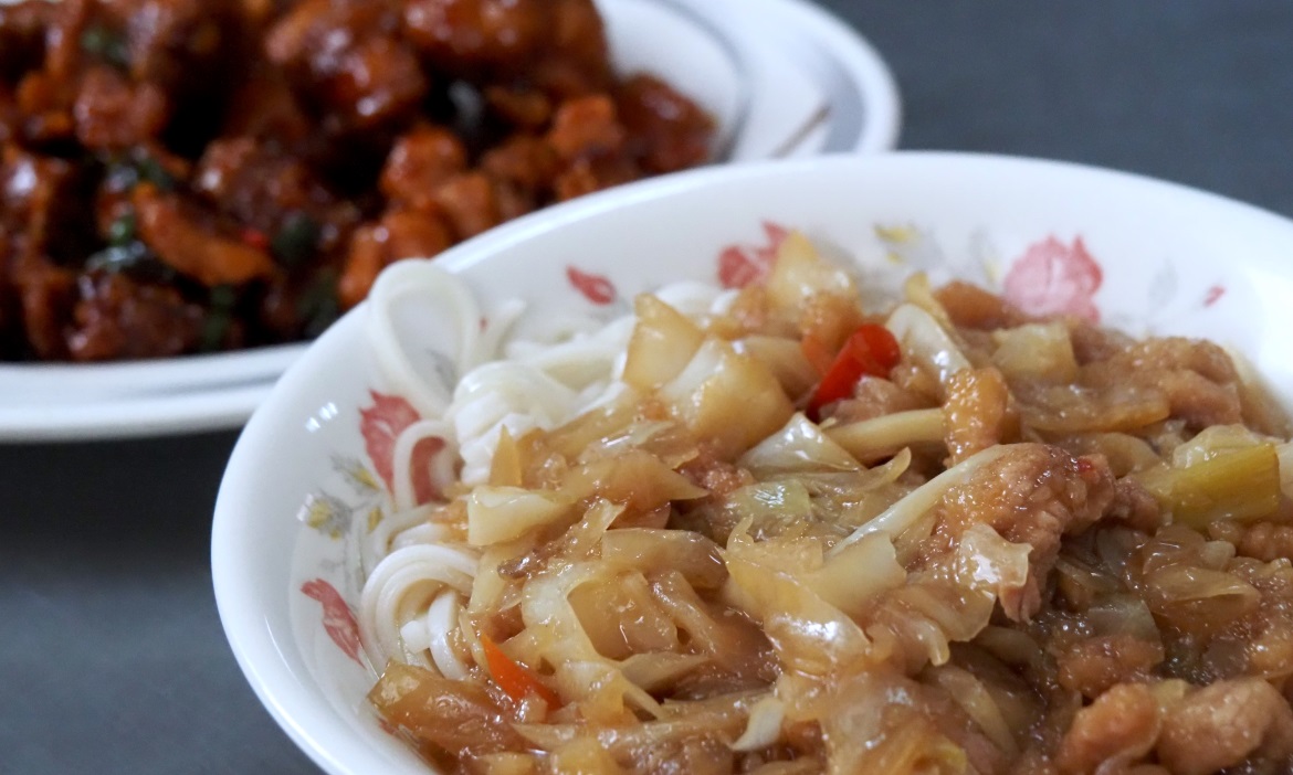 金門戰地食物探索｜蛋狗、香蛋、炒泡麵、山西拌麵，那些陪伴阿兵哥青春歲月的浯島味