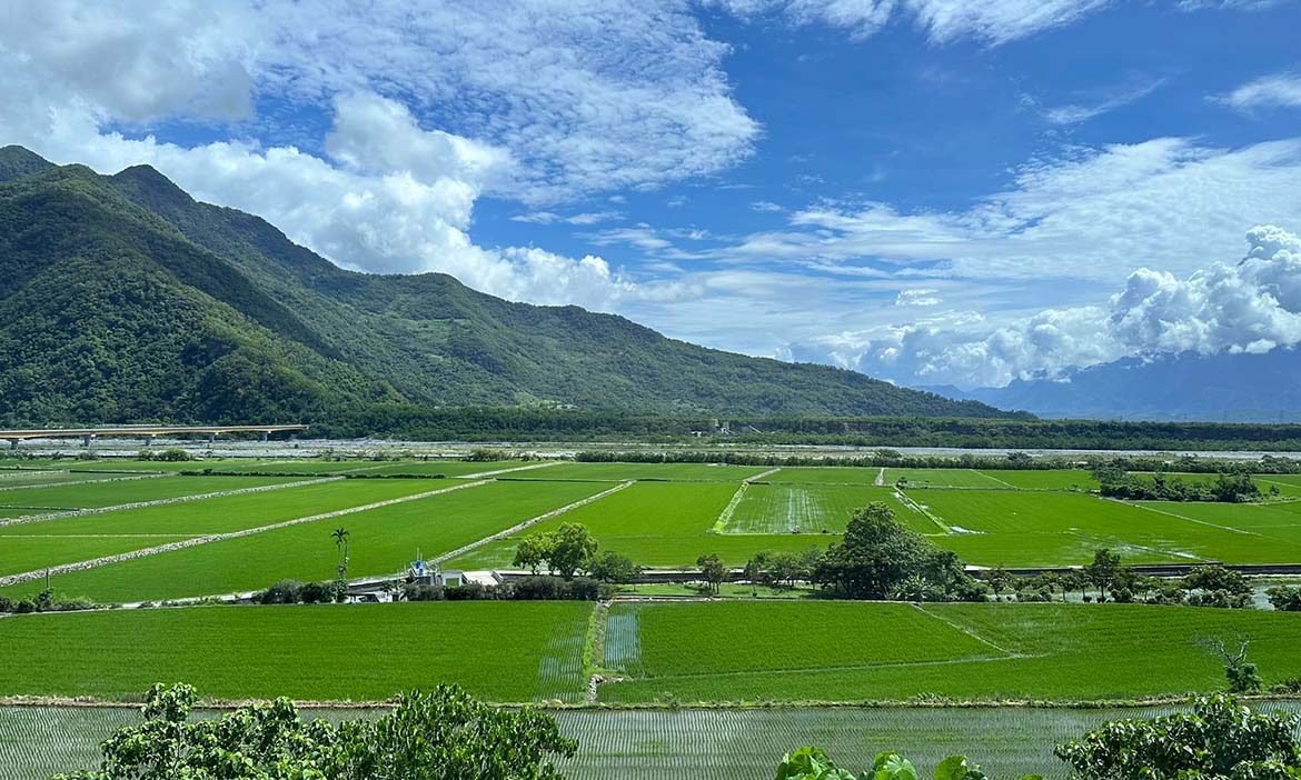 落腳台東海端初來部落，品嘗新鮮農產、一窺原民藝術創作，續寫南橫壯闊美景