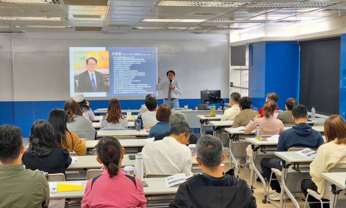 超高齡社會即在眼前，長齡關懷諮詢師為什麼這麼熱門？