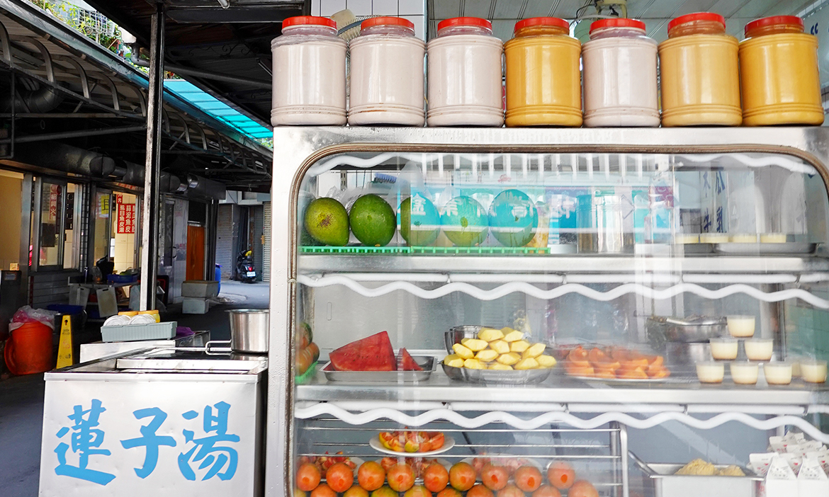 嘉義東區、西區老派好滋味指南｜品味七彩冰果室、白醋涼麵，暢飲羅山三味果汁沁涼一夏