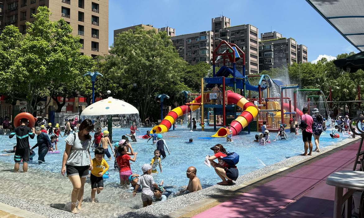 台北最便利的水樂園——自來水園區「水鄉庭園」開放了！夏季消暑還能一票玩多處景點