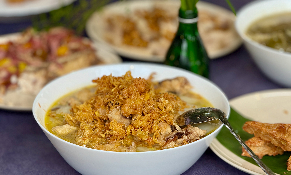 宜蘭蘇澳岳明國中小學生與生態廚師一起煮辦桌菜，深化食農教育，認識在地文化與永續責任