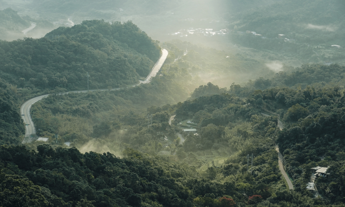 朝聖淡蘭古道中路，走讀平溪運煤道、眺望柑腳聚落，長路慢行細品百年山徑
