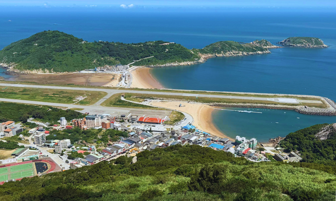 讓人上癮的南北竿跳島旅，朝聖媽祖庇佑的祈福坑道，手捧黃金餃剉冰過一日馬祖生活