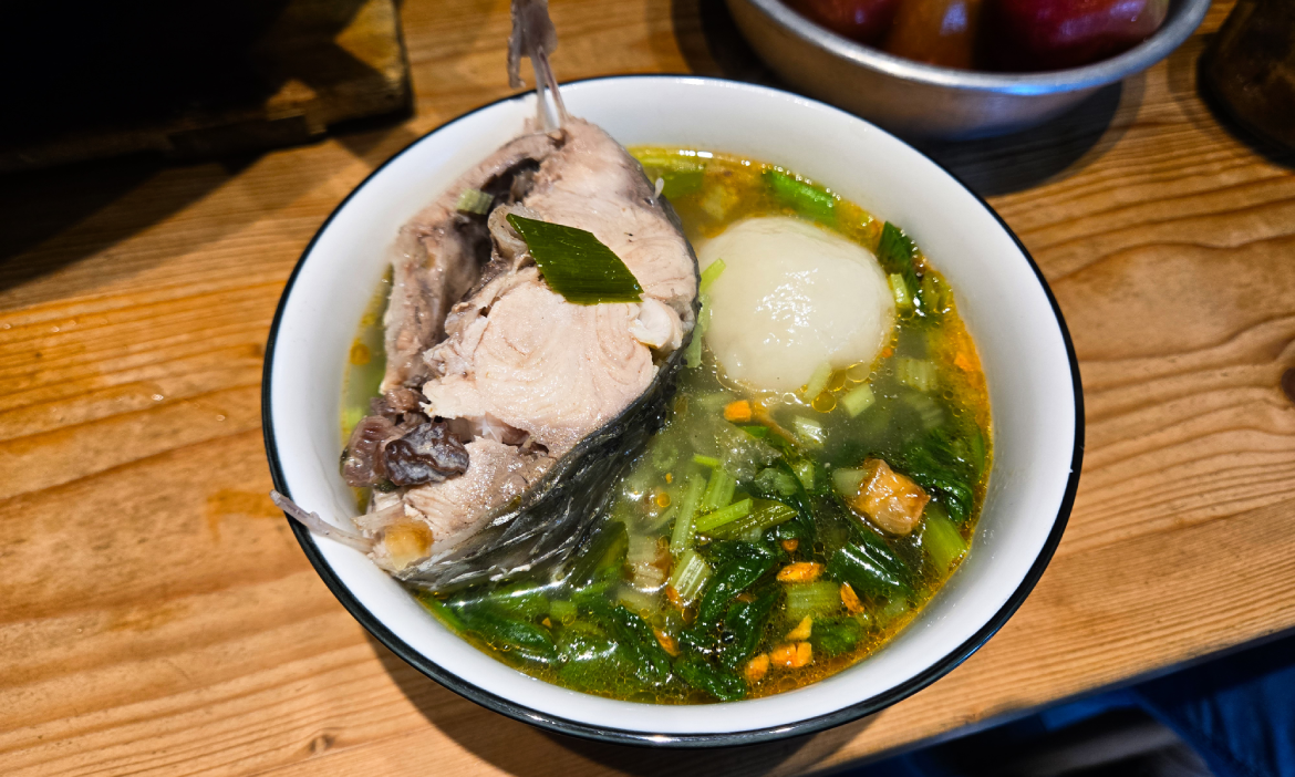 來碗冬日限定「烏魚鹹湯圓」！一探南北鹹湯圓的配搭邏輯，細究海陸碰撞出的絕妙美味