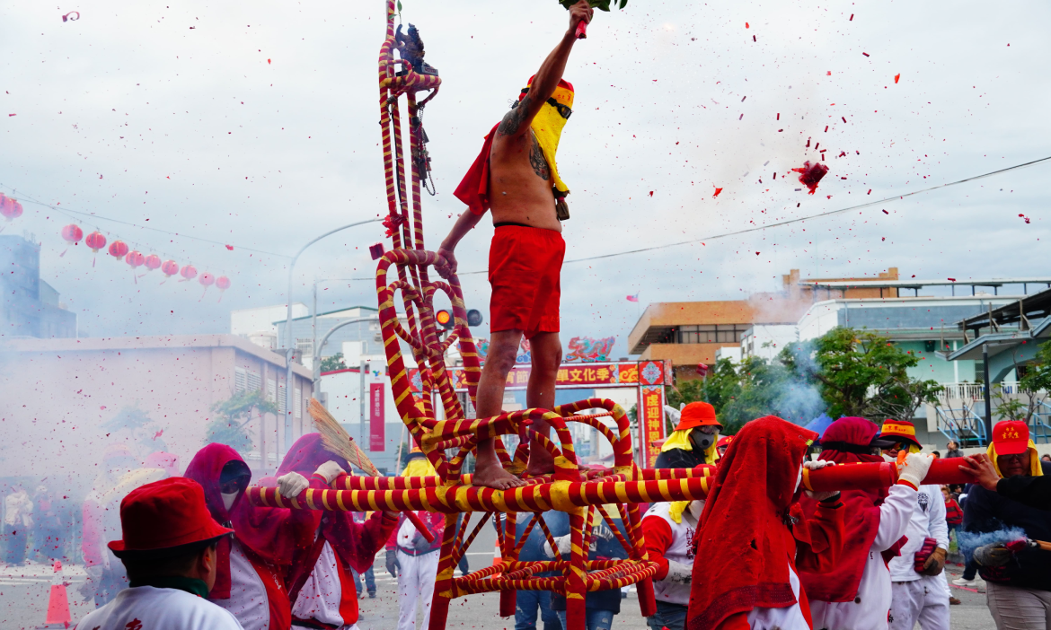 不只有台東藍！從紅烏龍、紅藜、洛神、炸寒單，感受充滿在地生命的「台東紅」