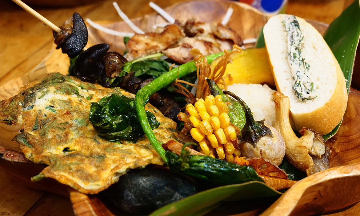 早餐裡的部落！大啖屏東三地門「毛阿姨」烤肉飯，新北三峽「原桌」就吃得到秘醃豬加蝸牛