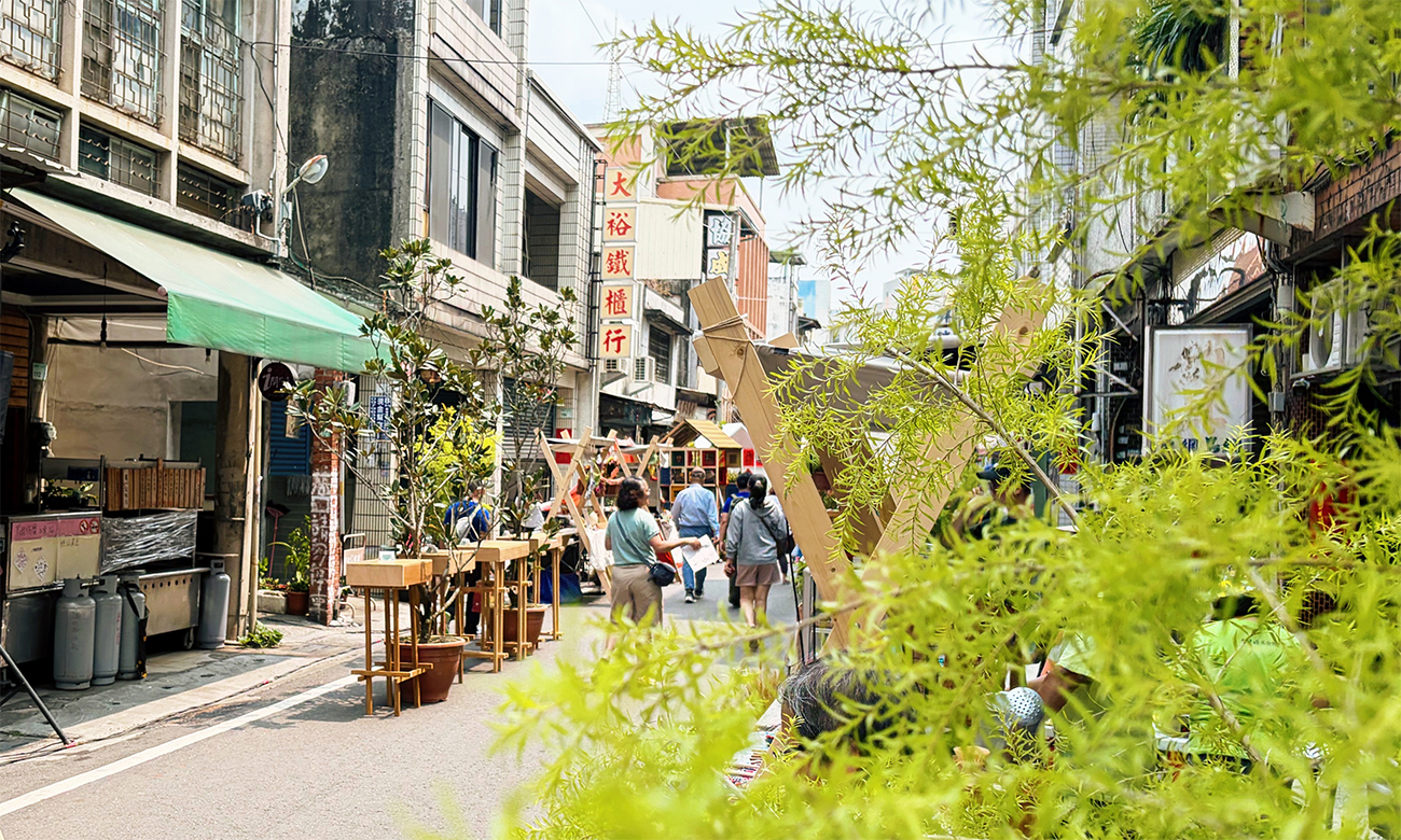 屏東潮州兩天一夜行程｜從很潮的老街建基路出發！吃在地早餐，在花草築出的南國風景散步