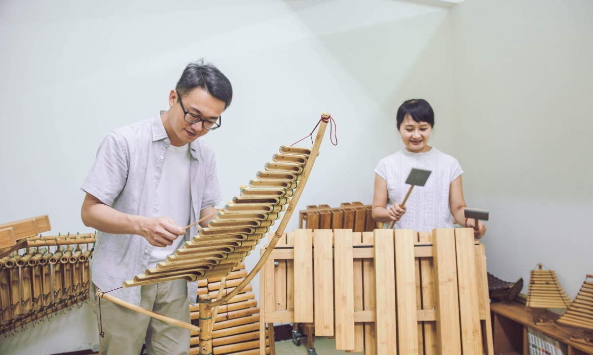 讓清脆竹聲繼續響徹，「台灣竹樂團」走遍世界追尋竹樂器，再起工藝與自然的和鳴